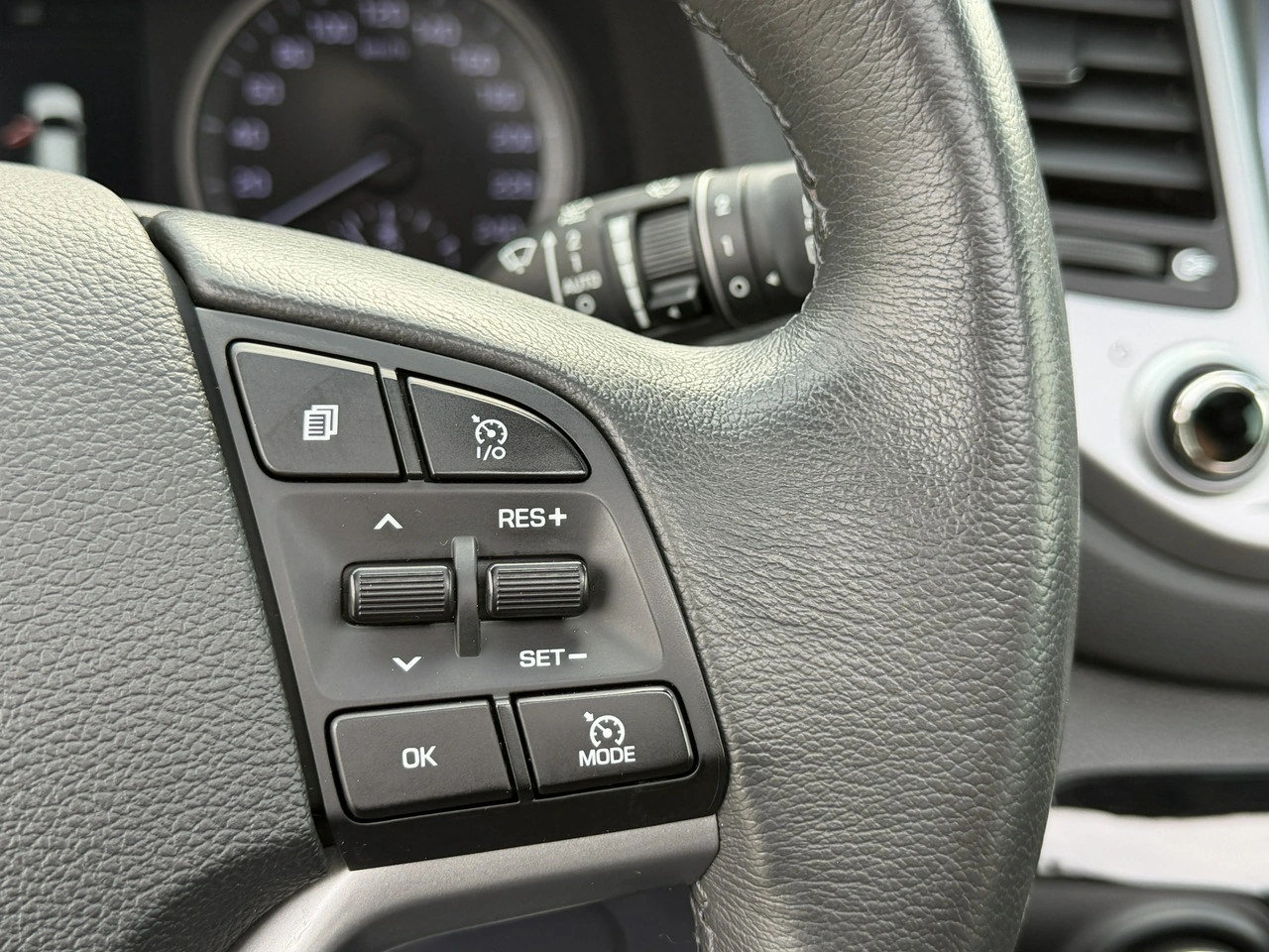 Hyundai Tucson - Zdjęcie 22