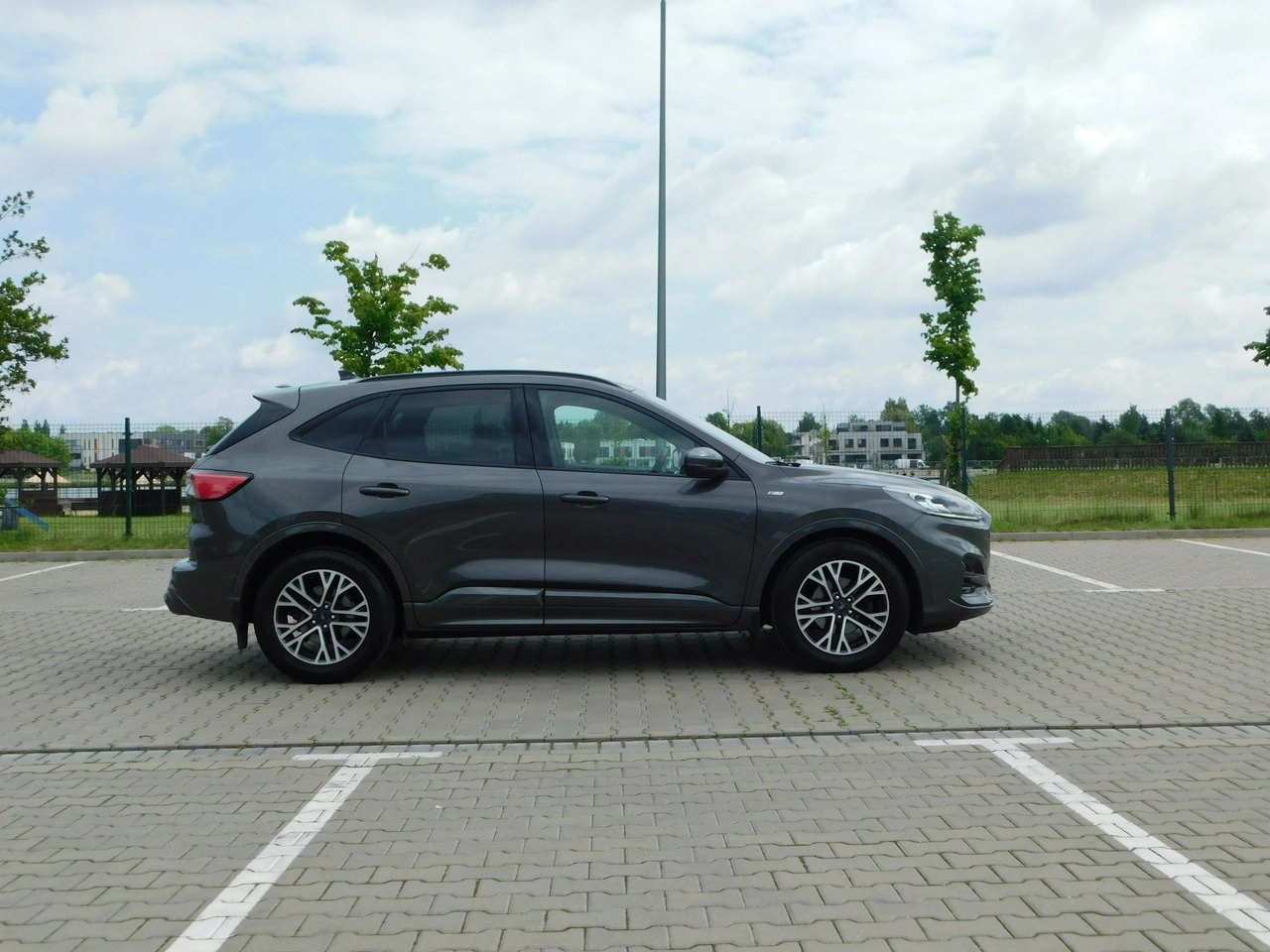 Ford Kuga - Zdjęcie 1