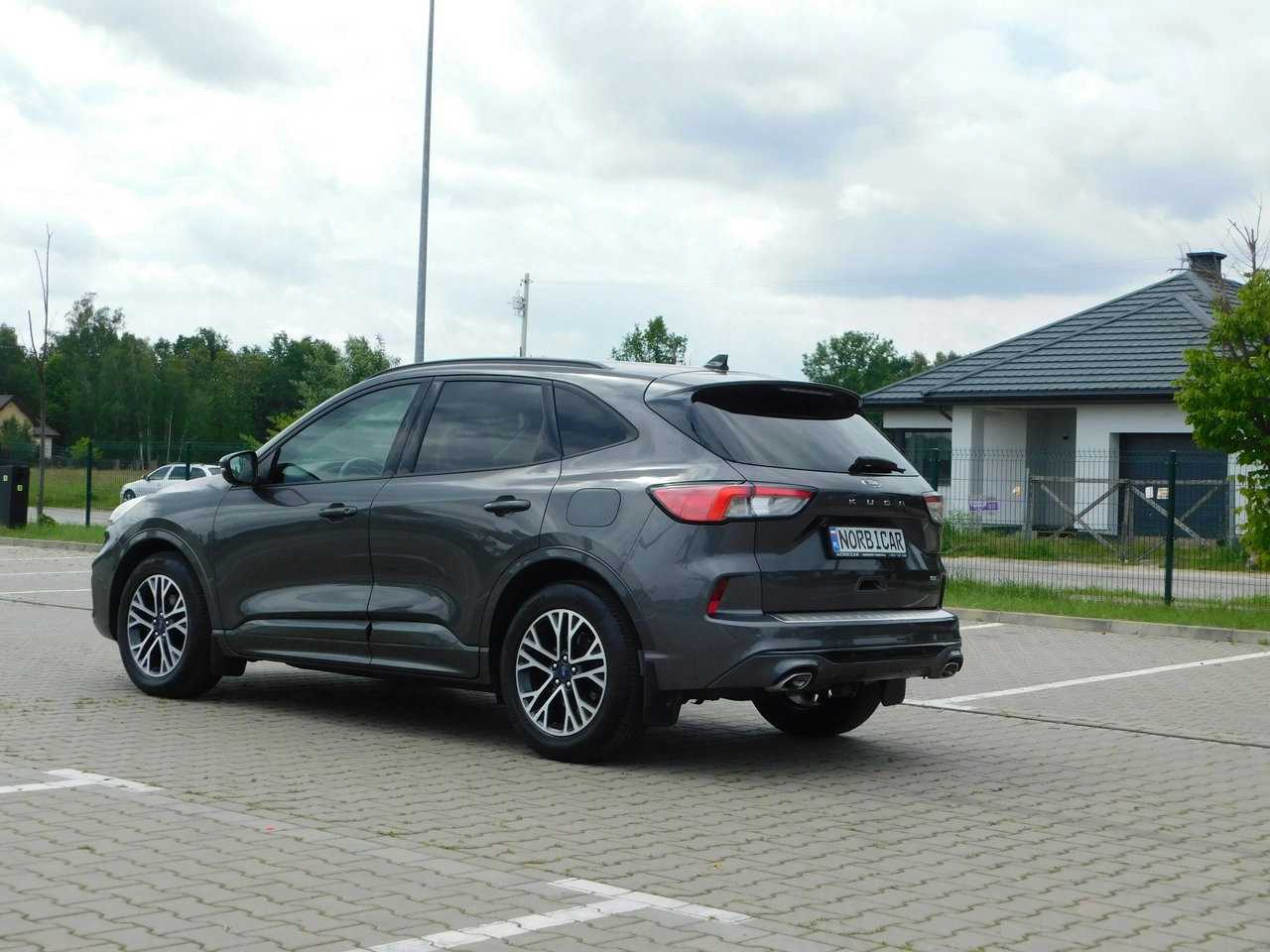 Ford Kuga - Zdjęcie 3