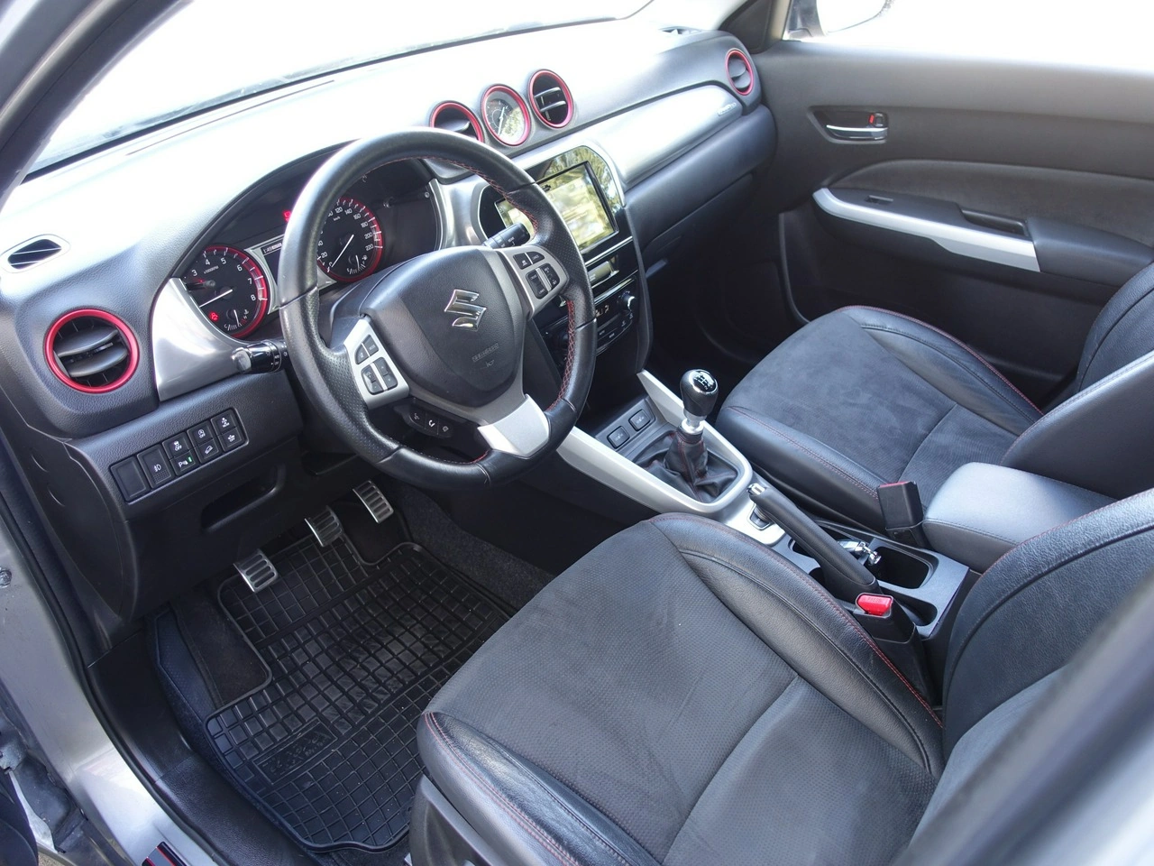 Suzuki Vitara - Zdjęcie 11