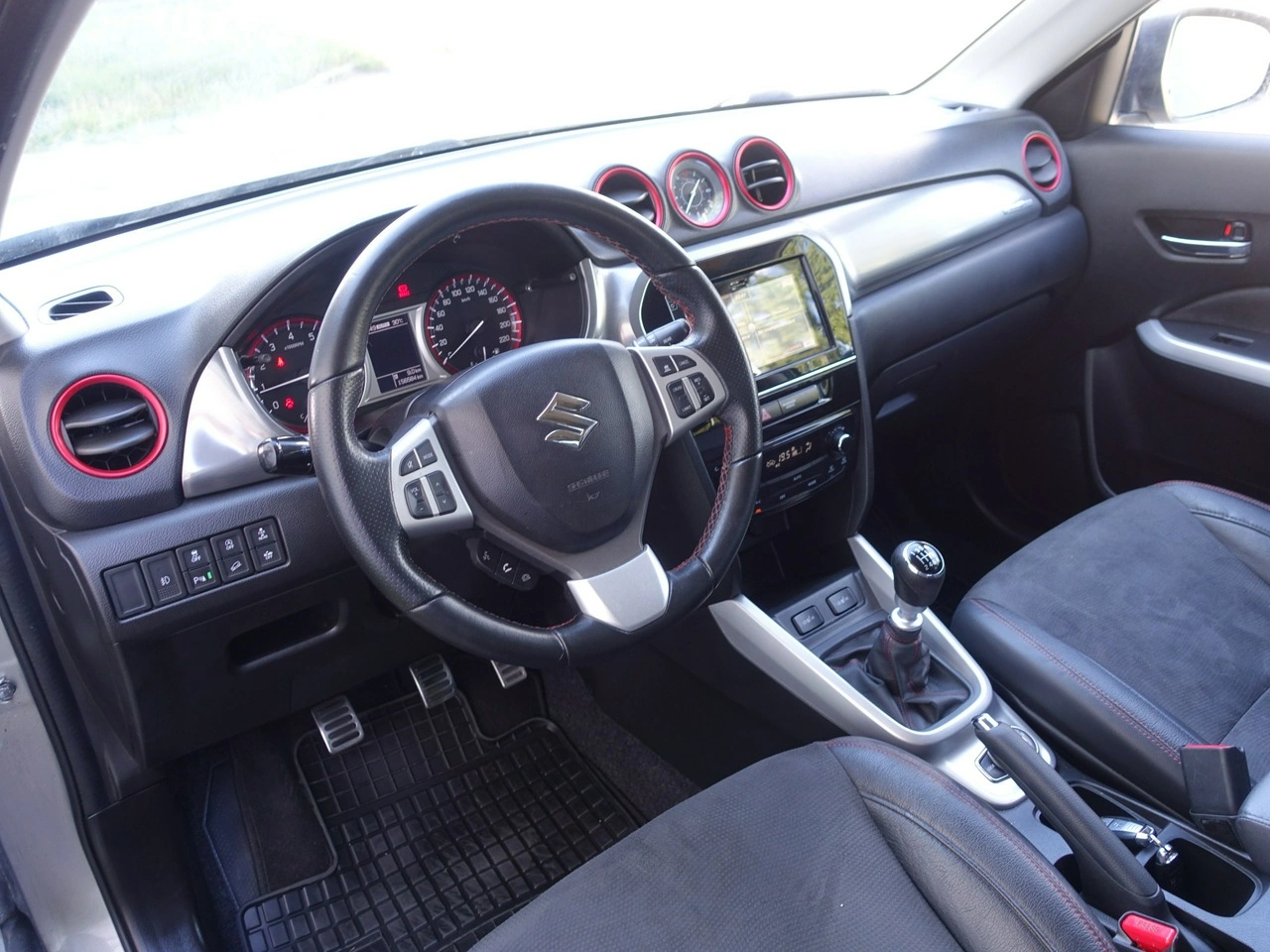 Suzuki Vitara - Zdjęcie 12