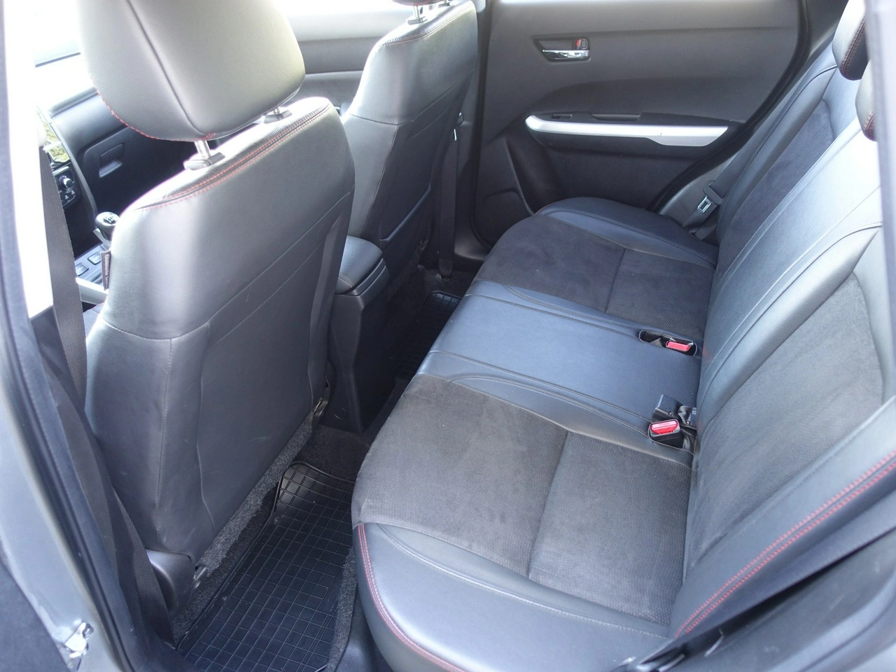 Suzuki Vitara - Zdjęcie 17