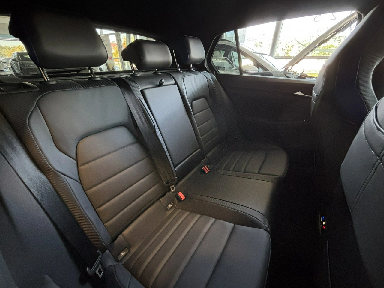 Volkswagen Golf - Zdjęcie 16