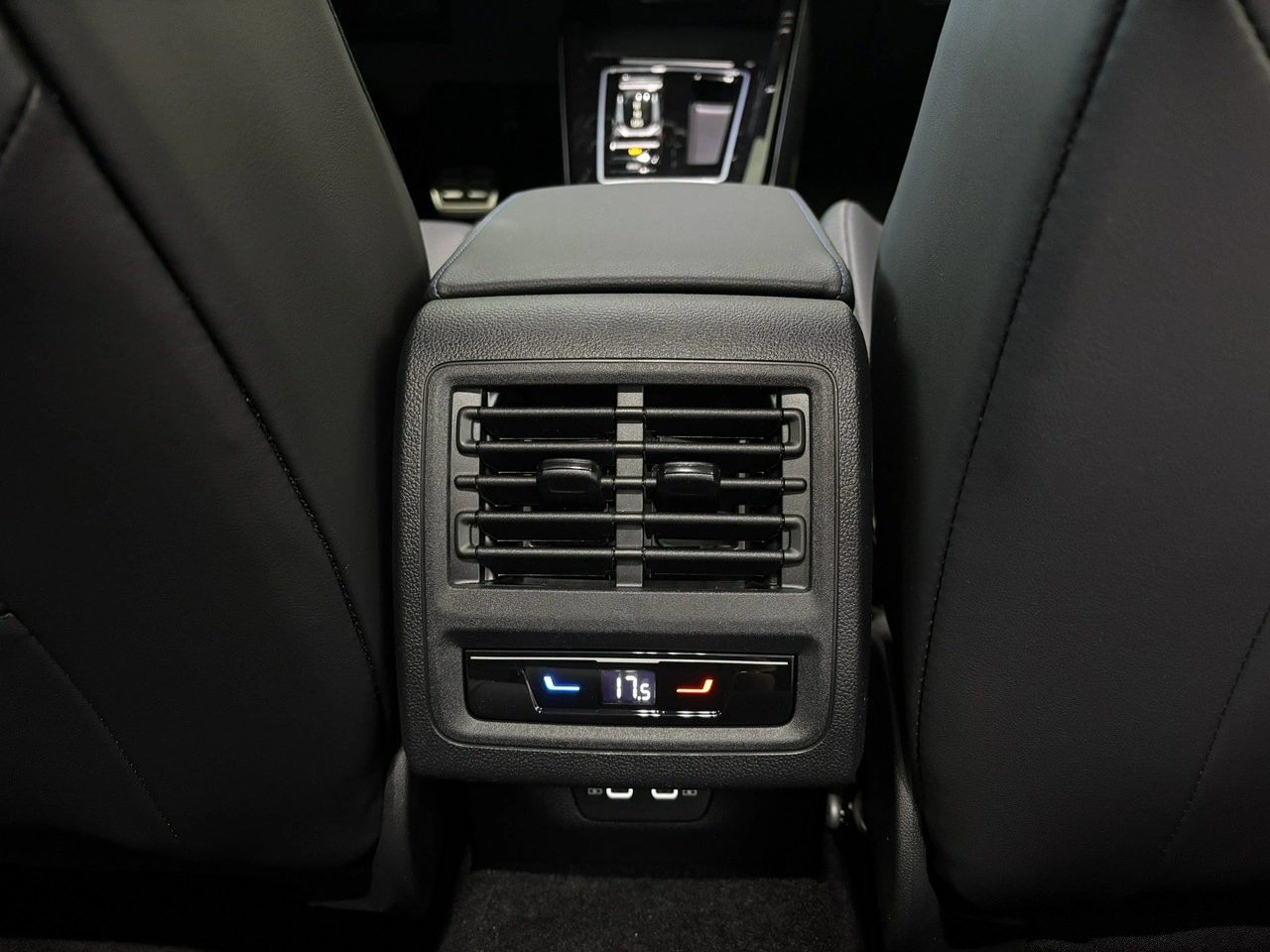 Volkswagen Golf - Zdjęcie 17