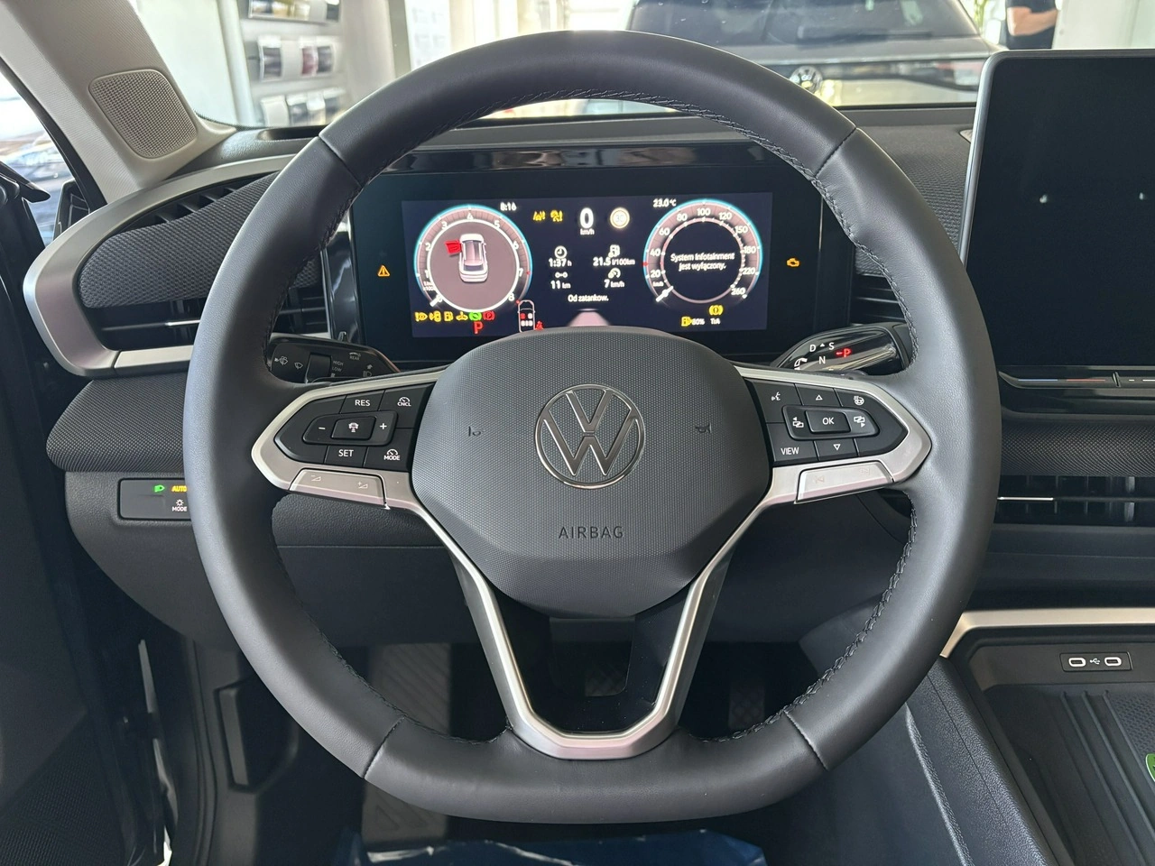 Volkswagen T-Roc - Zdjęcie 9