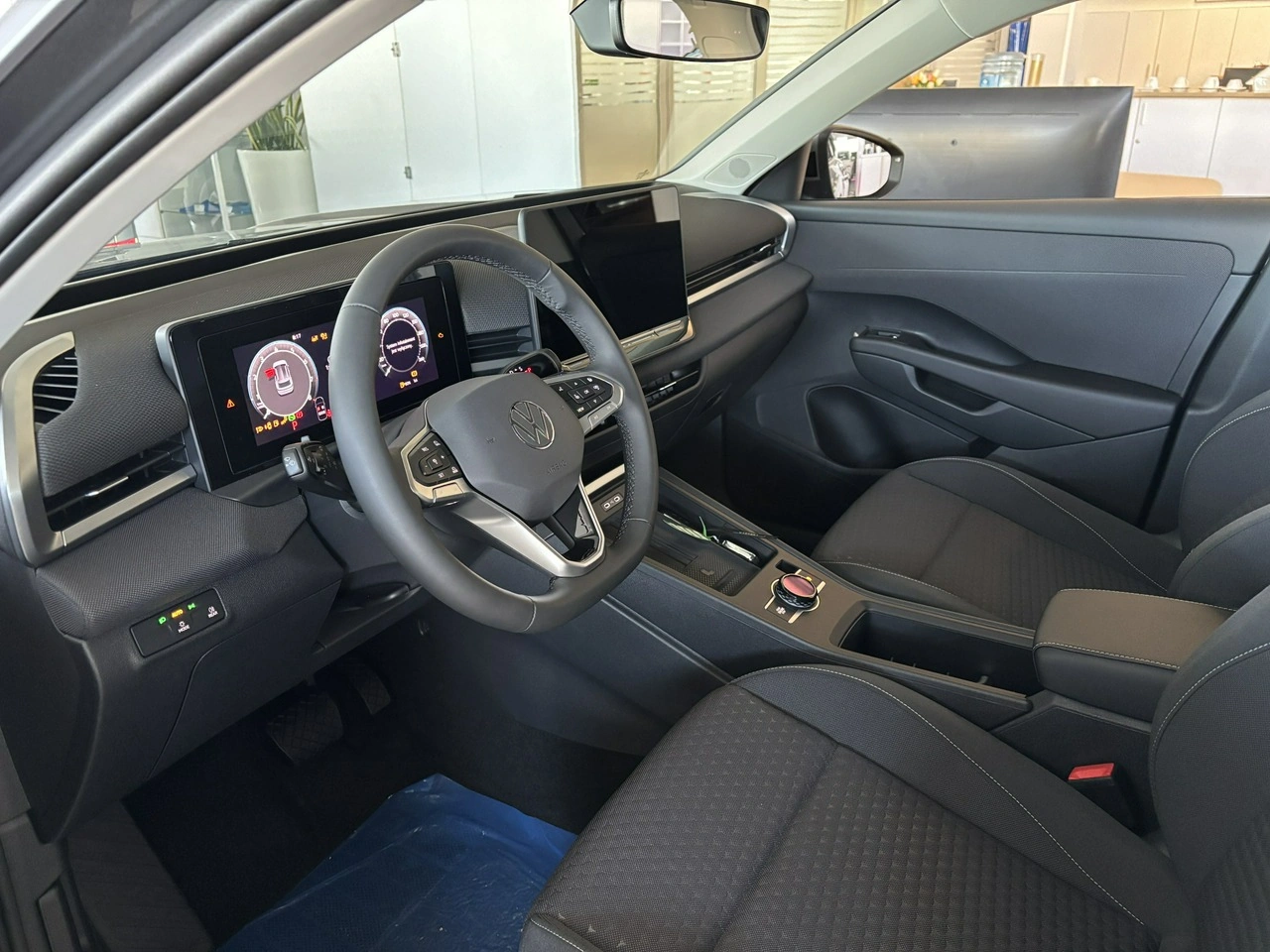 Volkswagen T-Roc - Zdjęcie 8