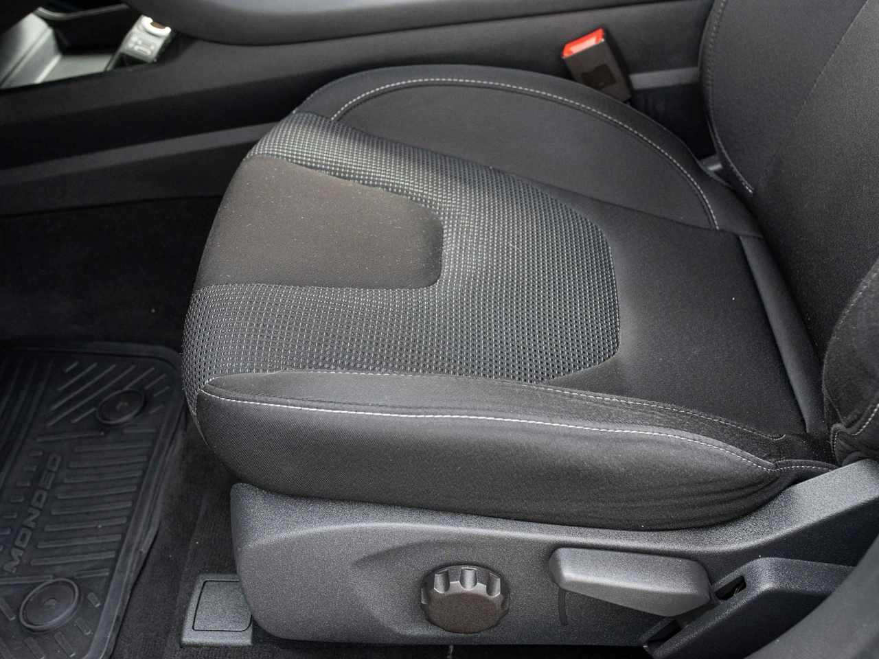 Ford Mondeo - Zdjęcie 9