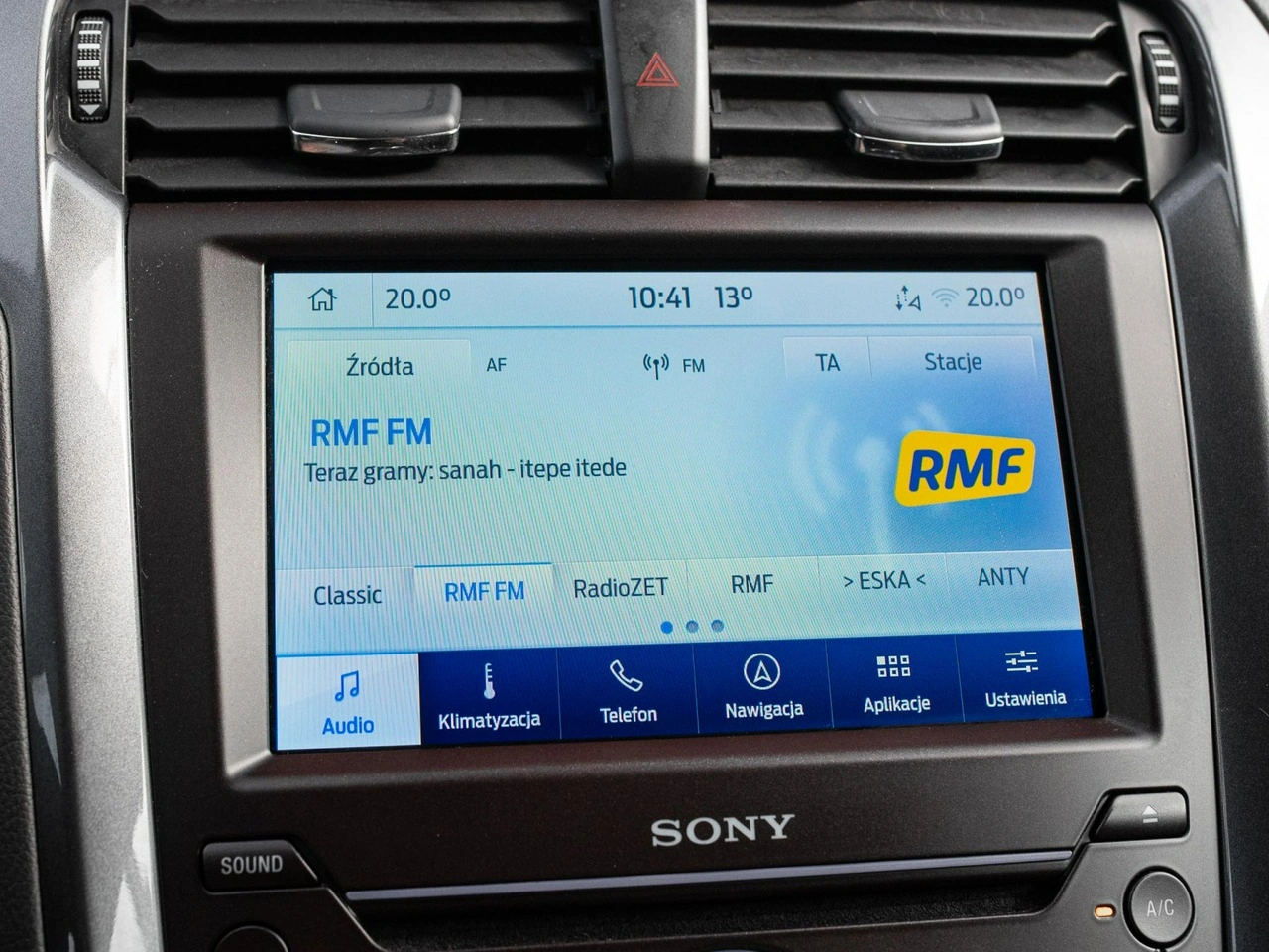 Ford Mondeo - Zdjęcie 17