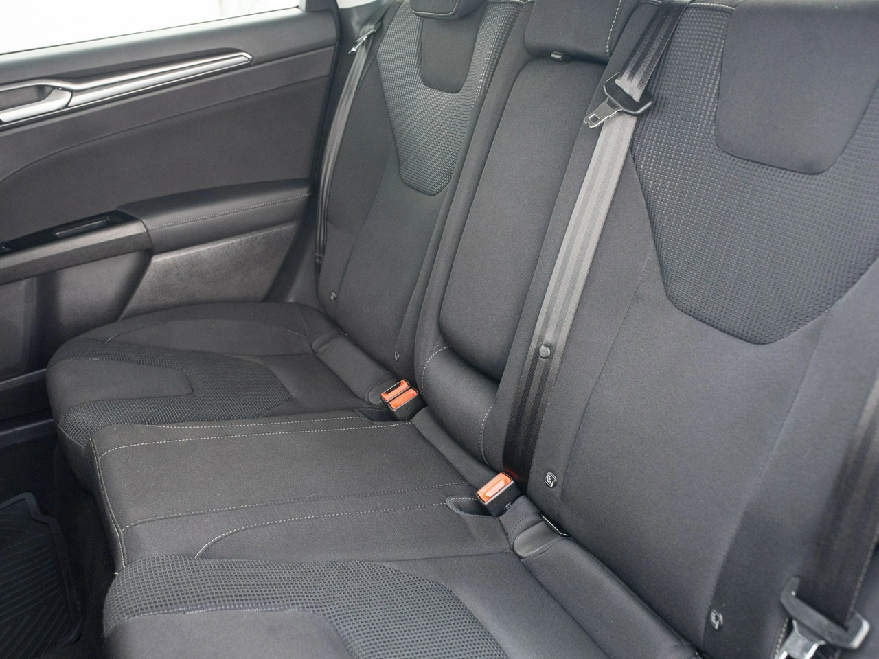 Ford Mondeo - Zdjęcie 26