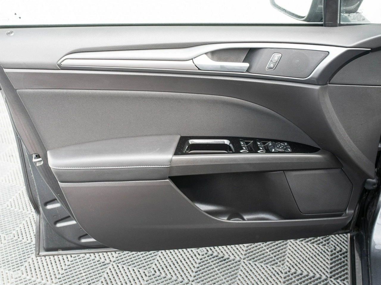 Ford Mondeo - Zdjęcie 8
