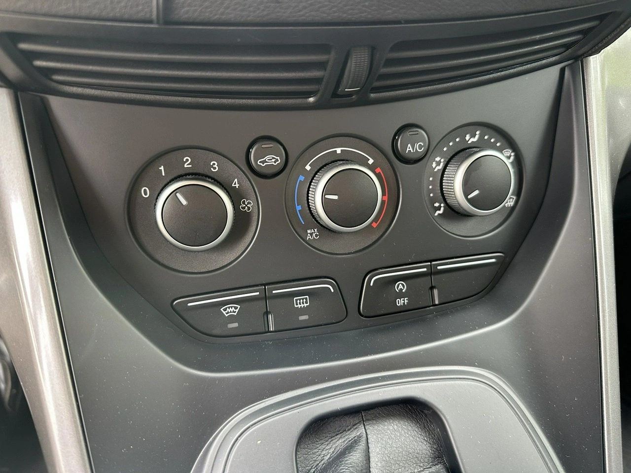Ford Kuga - Zdjęcie 10