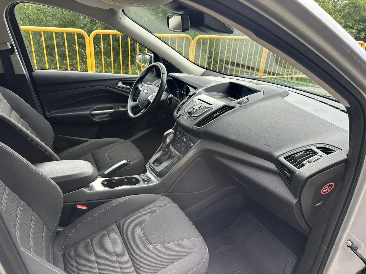Ford Kuga - Zdjęcie 8
