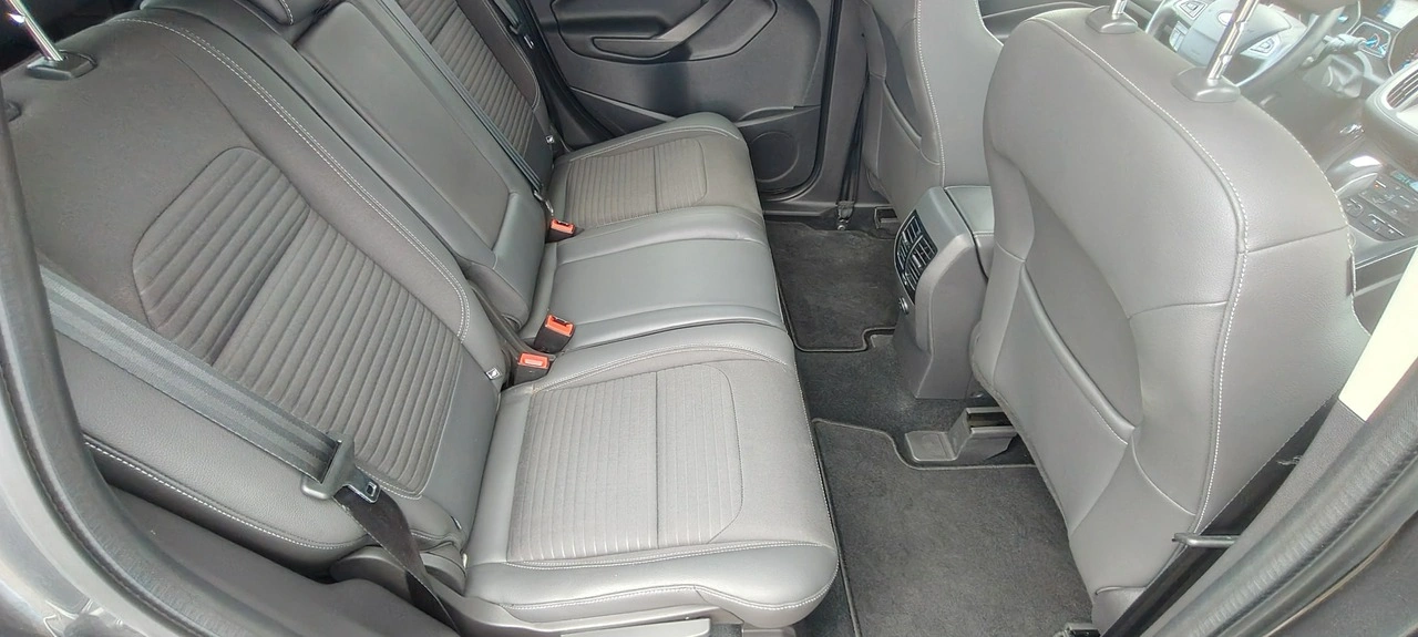 Ford Kuga - Zdjęcie 12