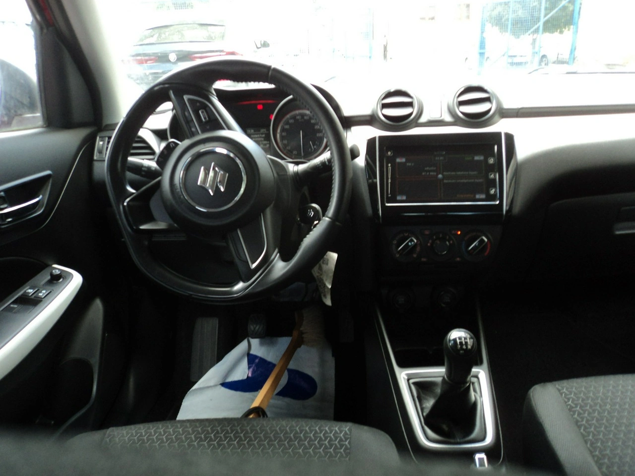 Suzuki Swift - Zdjęcie 8