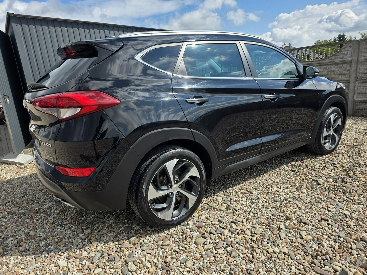 Hyundai Tucson - Zdjęcie 22
