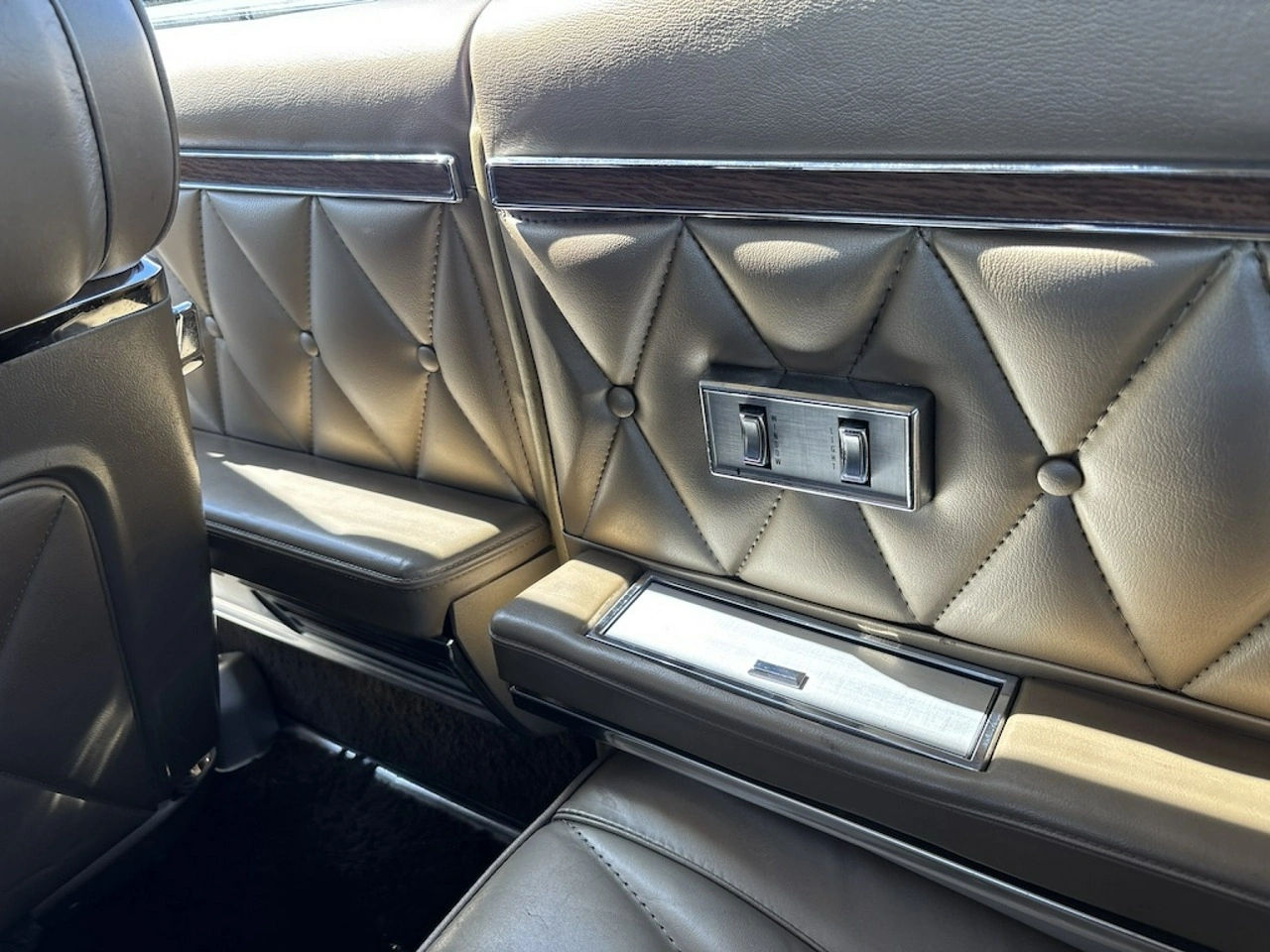 Lincoln Continental - Zdjęcie 26
