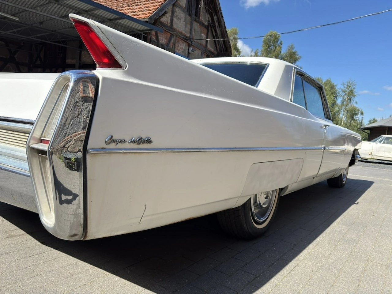 Cadillac Deville - Zdjęcie 23