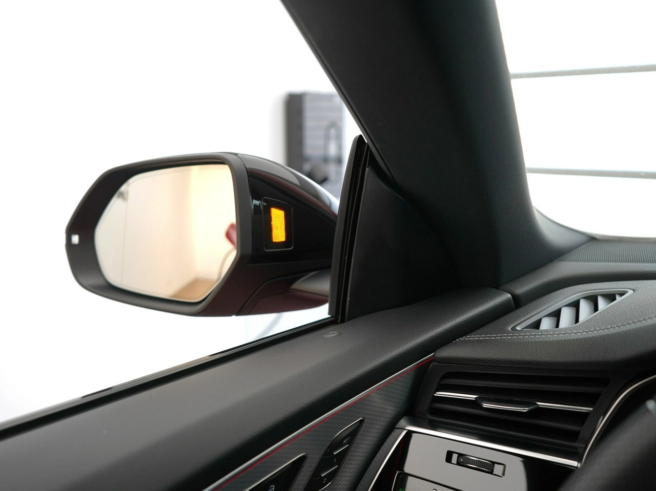 Audi Q8 - Zdjęcie 24