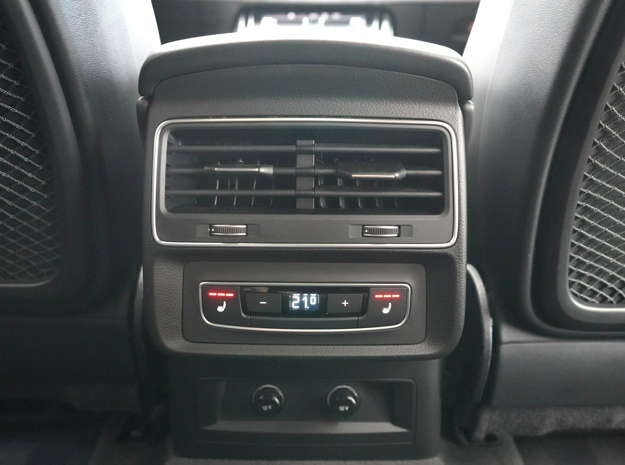 Audi Q8 - Zdjęcie 30