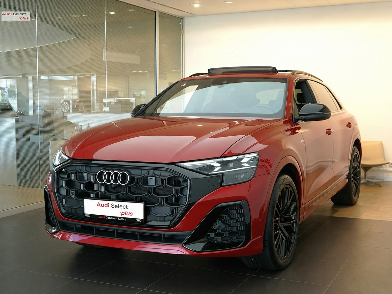 Audi Q8 - Główne zdjęcie