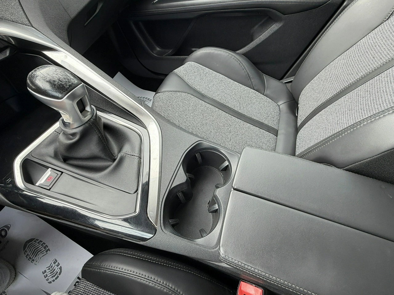 Peugeot 3008 - Zdjęcie 9