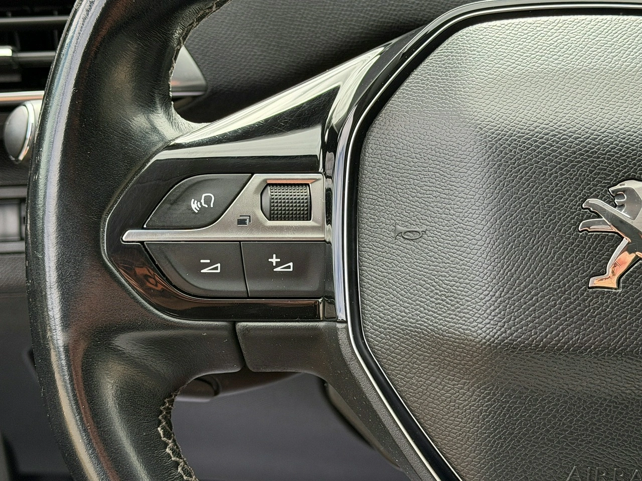 Peugeot 3008 - Zdjęcie 11