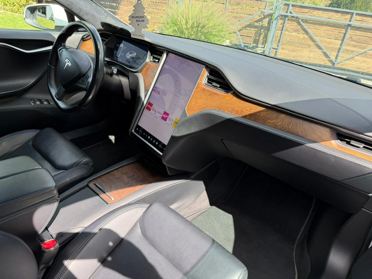 Tesla Model S - Zdjęcie 7