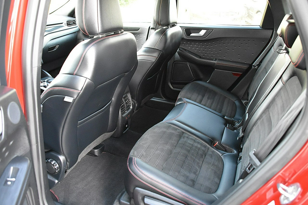 Ford Kuga - Zdjęcie 14