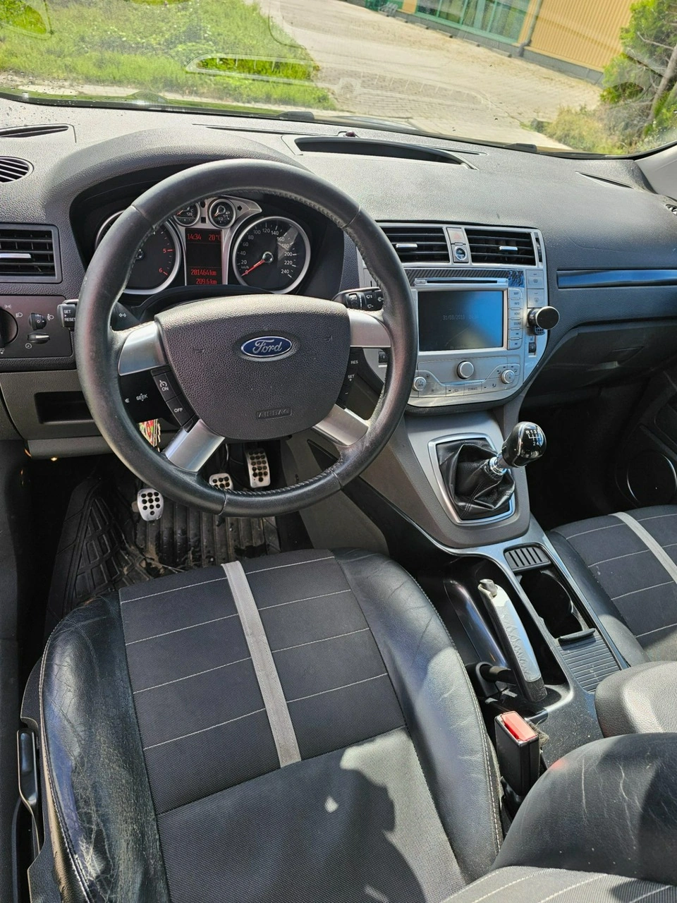 Ford Kuga - Zdjęcie 9