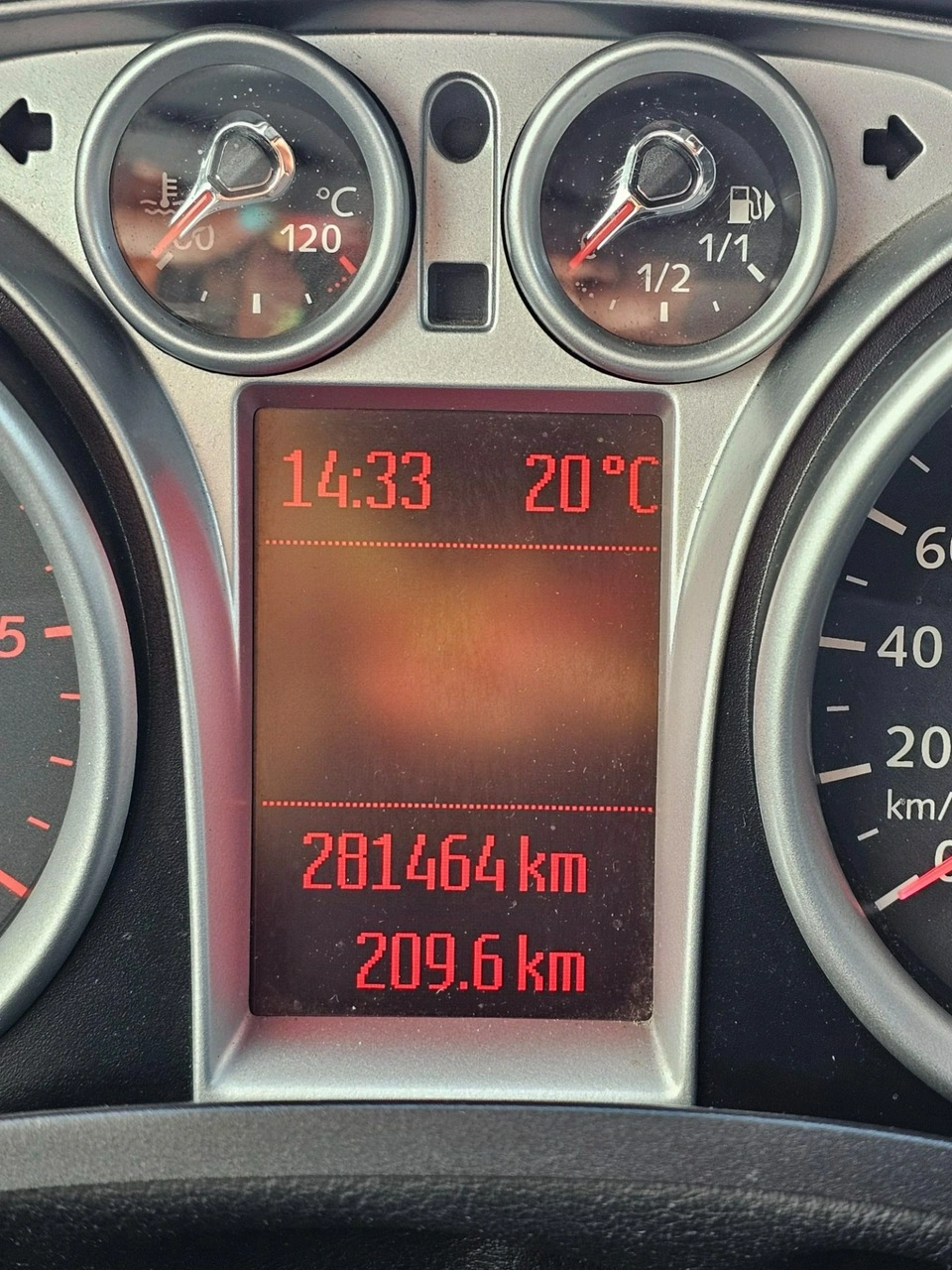 Ford Kuga - Zdjęcie 17