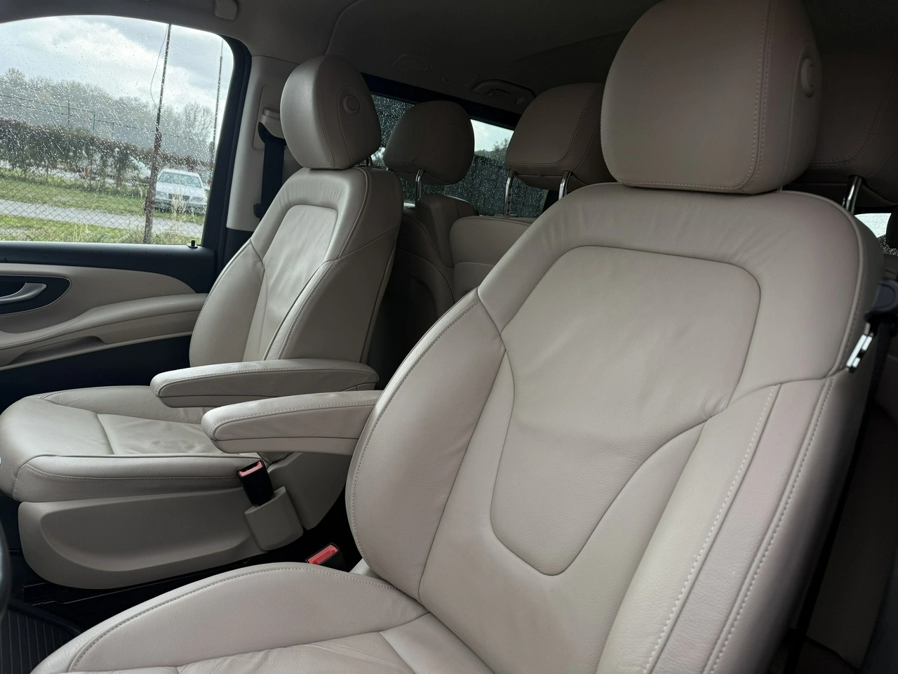 Mercedes Klasa V - Zdjęcie 12
