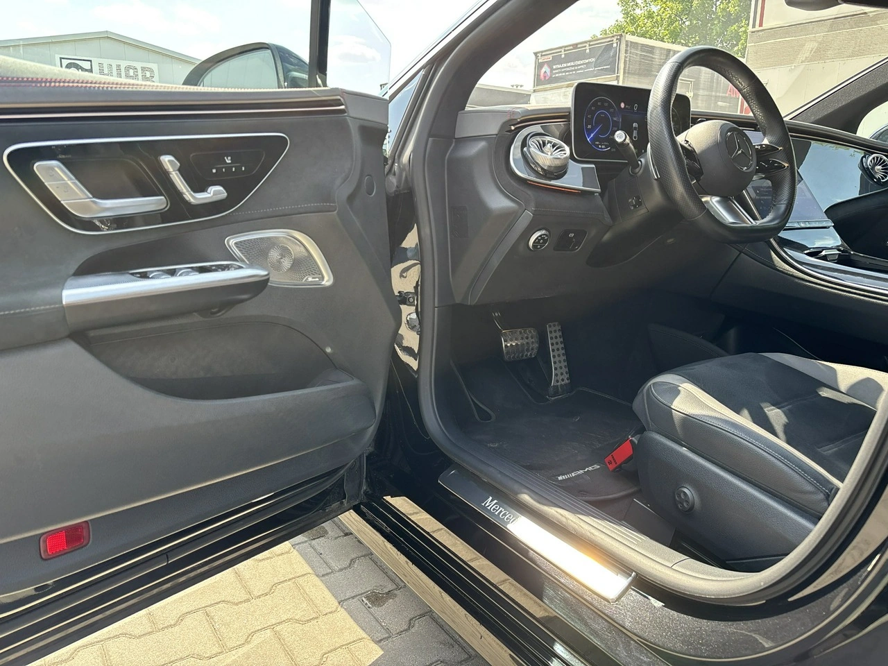 Mercedes EQE - Zdjęcie 9