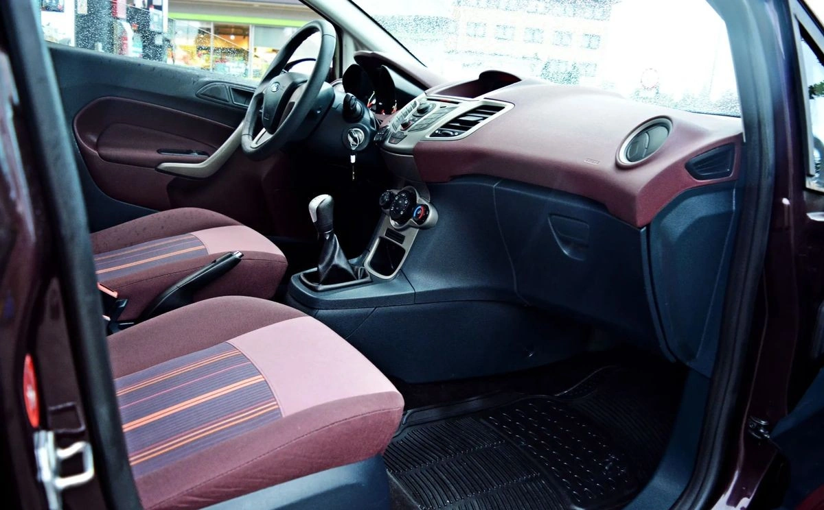 Ford Fiesta - Zdjęcie 12