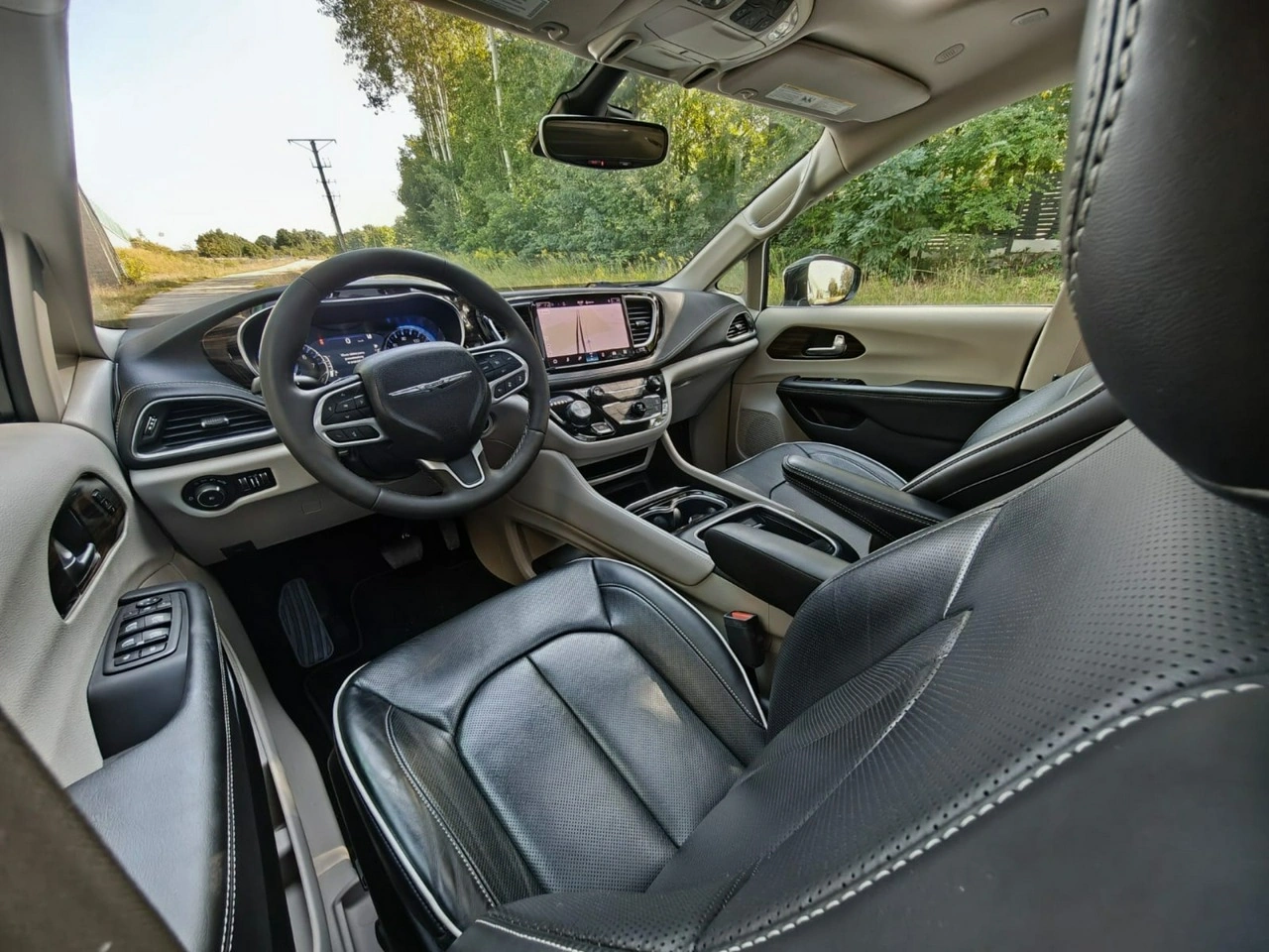 Chrysler Pacifica - Zdjęcie 11