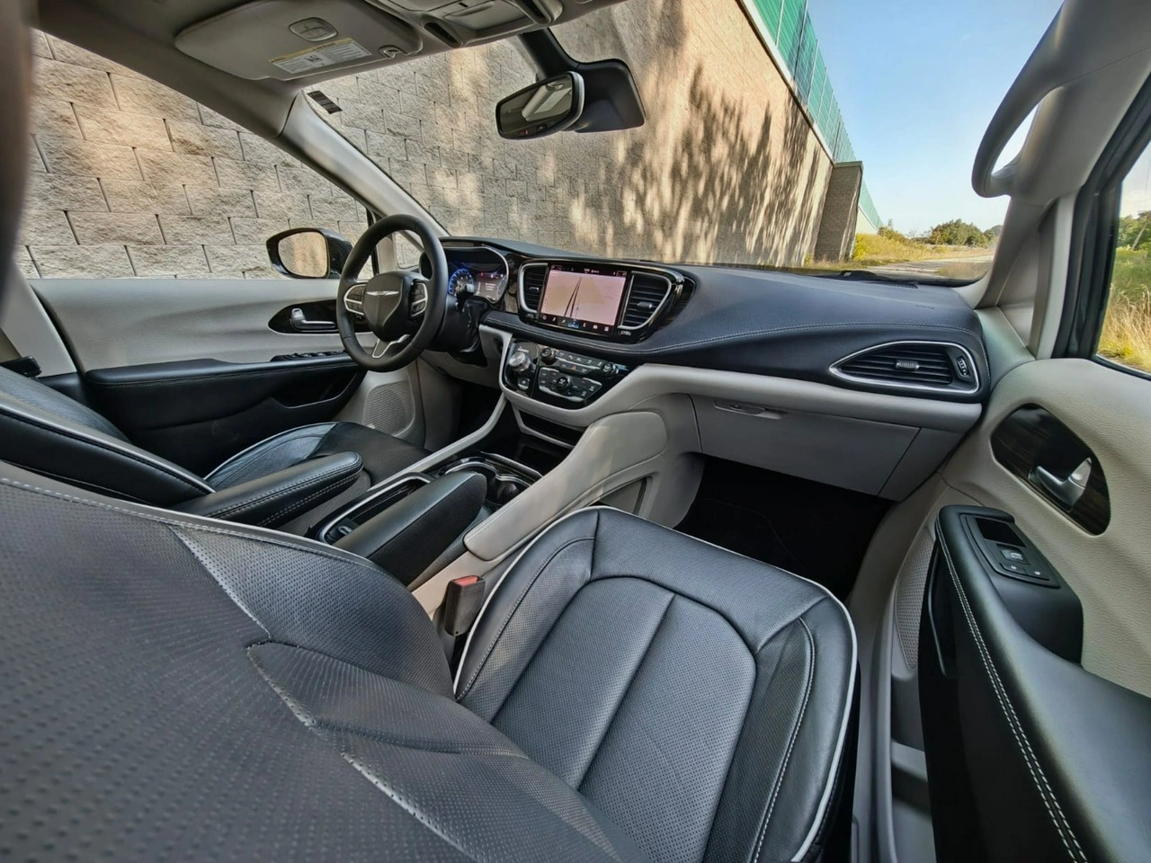 Chrysler Pacifica - Zdjęcie 12