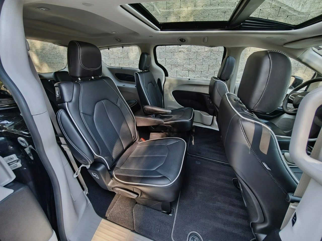Chrysler Pacifica - Zdjęcie 16
