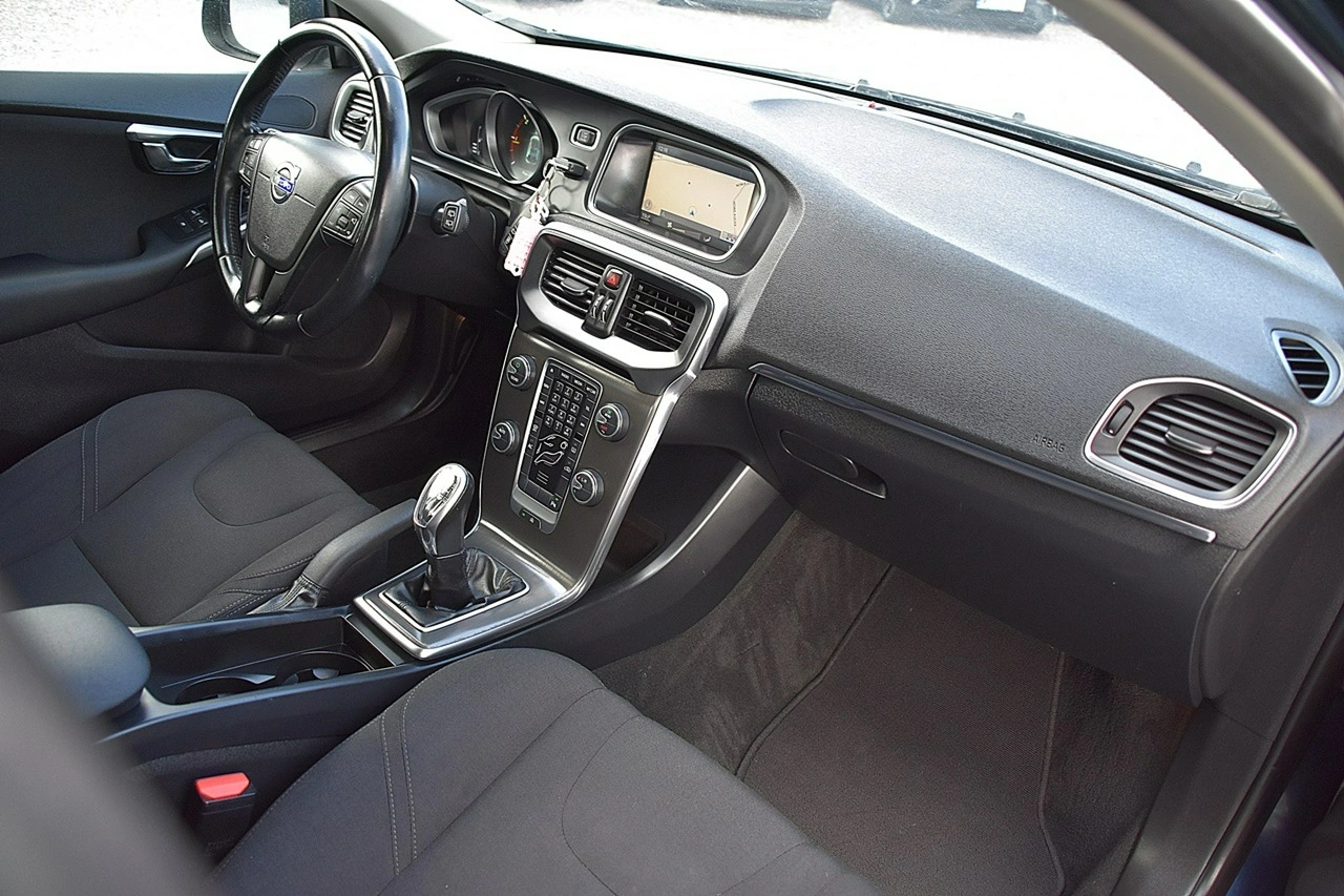 Volvo V40 - Zdjęcie 9