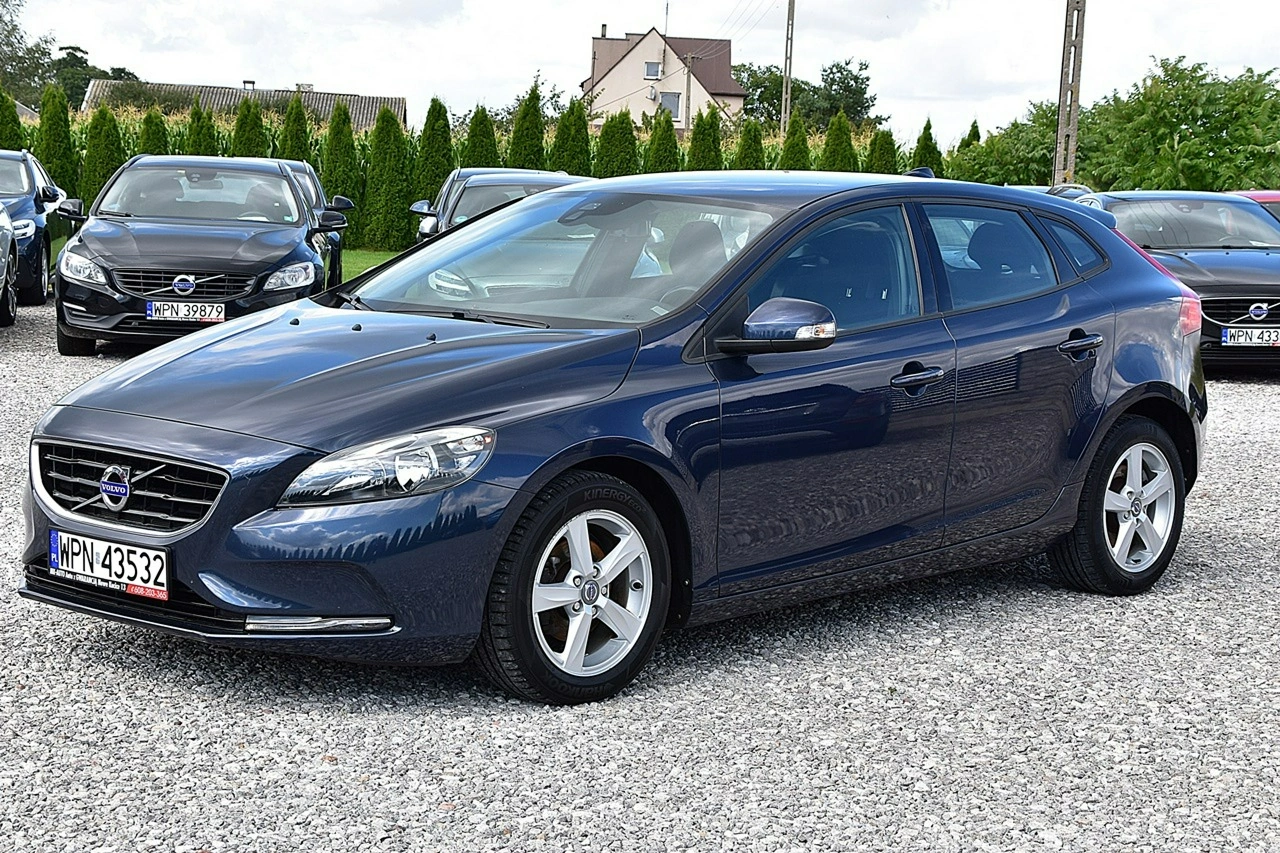 Volvo V40 - Zdjęcie 24