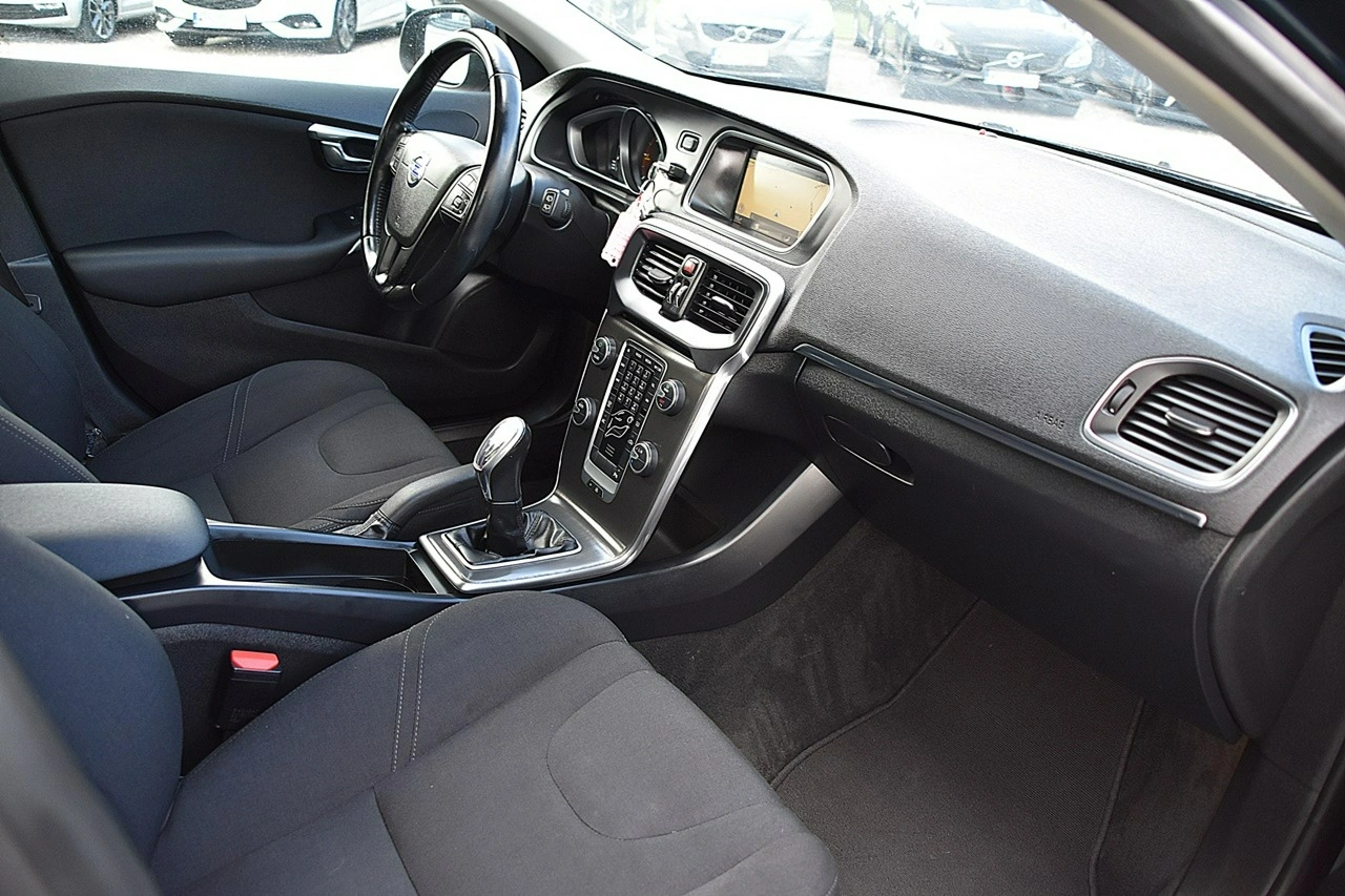Volvo V40 - Zdjęcie 8