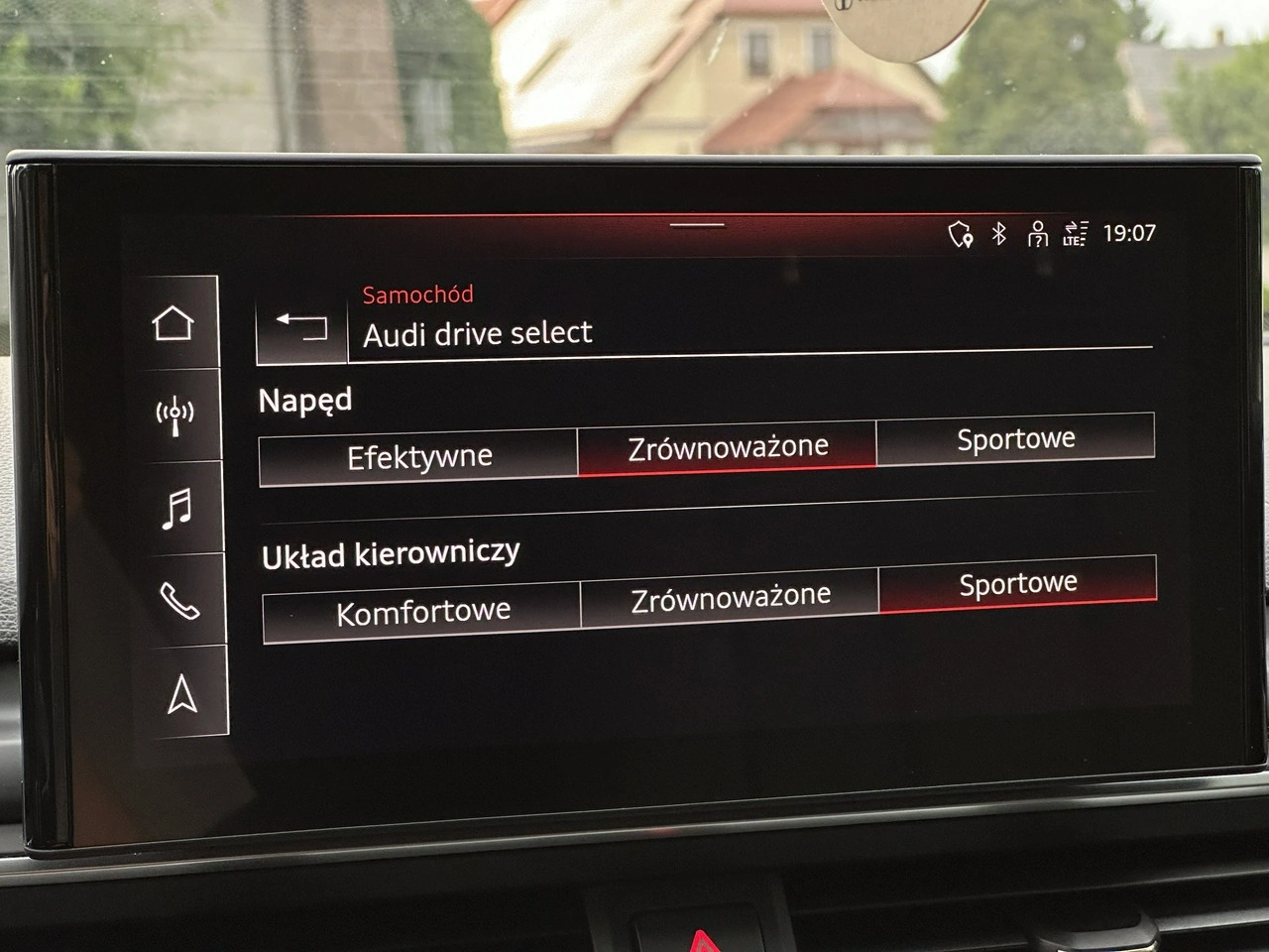 Audi A4 - Zdjęcie 23