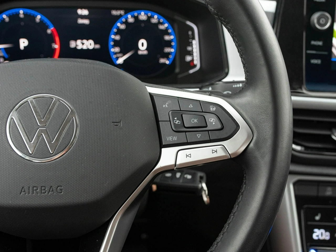Volkswagen T-Roc - Zdjęcie 13