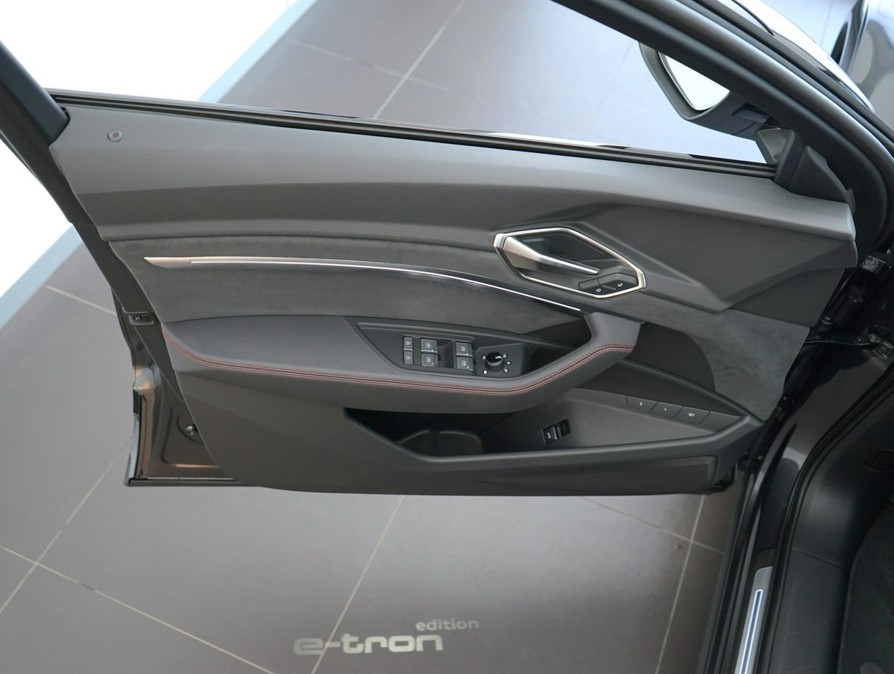 Audi Q8 e-tron - Zdjęcie 9