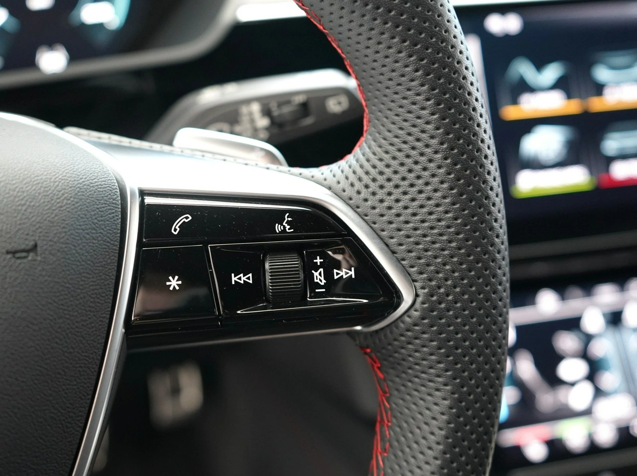 Audi Q8 e-tron - Zdjęcie 14