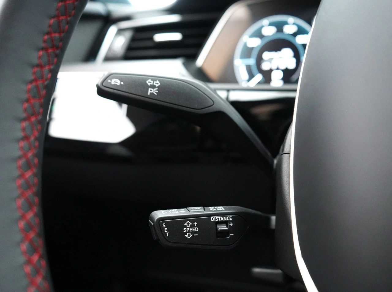 Audi Q8 e-tron - Zdjęcie 17