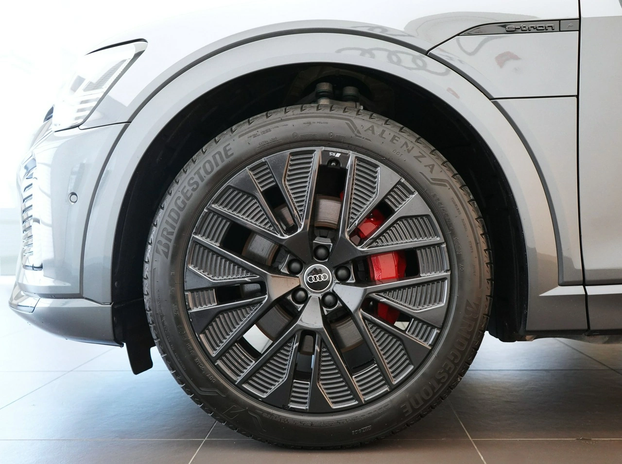 Audi Q8 e-tron - Zdjęcie 7