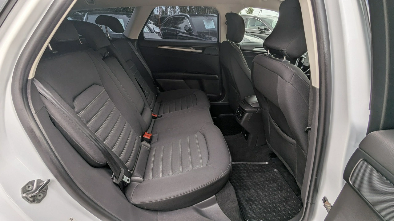 Ford Mondeo - Zdjęcie 16