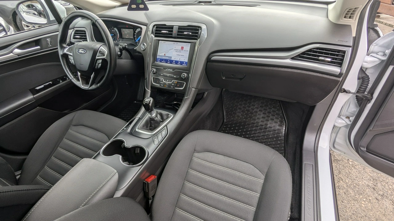 Ford Mondeo - Zdjęcie 18