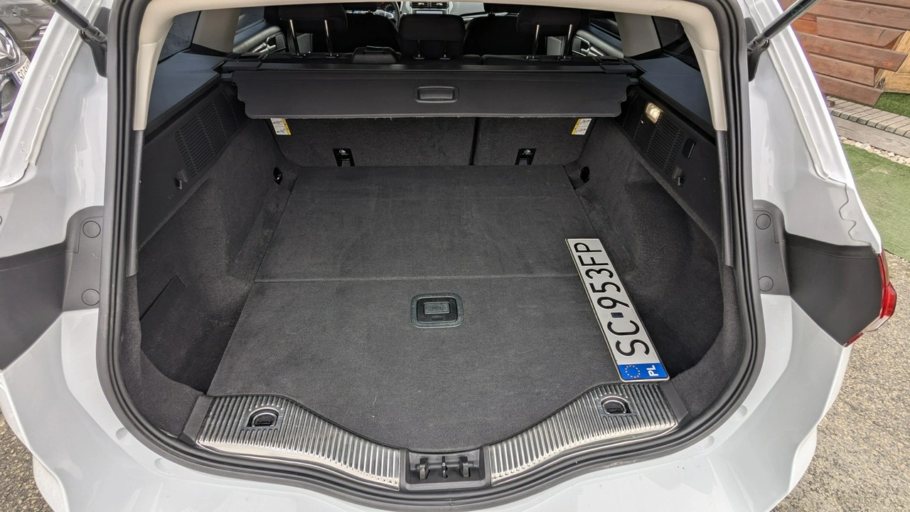 Ford Mondeo - Zdjęcie 35