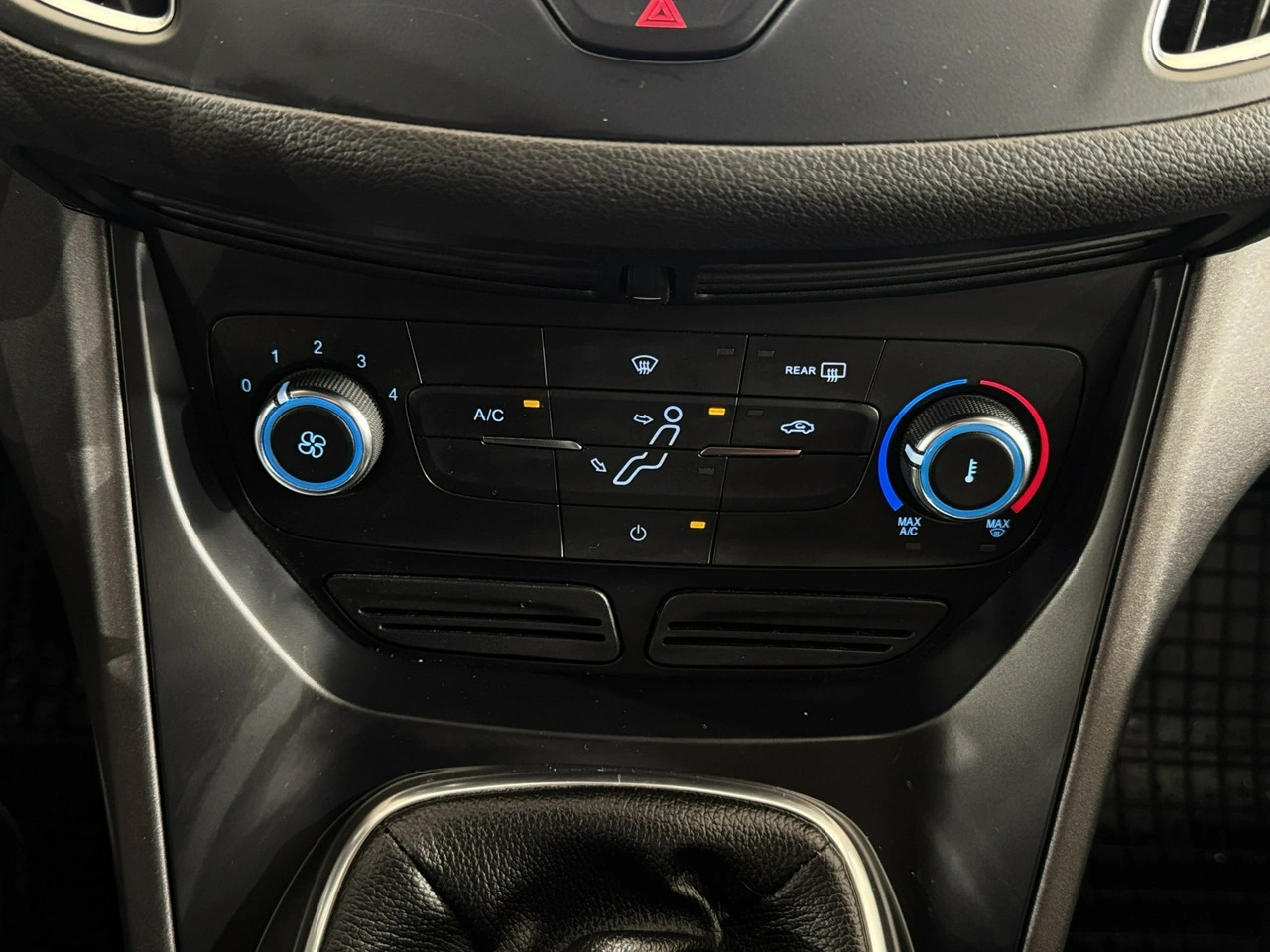 Ford C-MAX - Zdjęcie 16