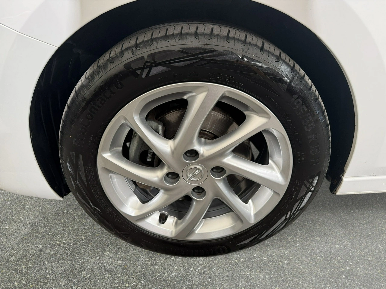 Opel Corsa - Zdjęcie 9